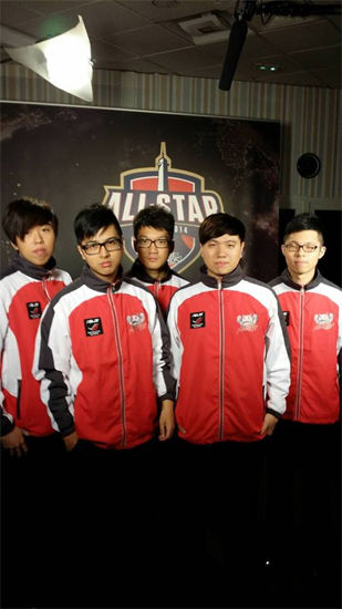 EPL S20 小组赛：复仇成功！FaZe 2-0 Sangal
