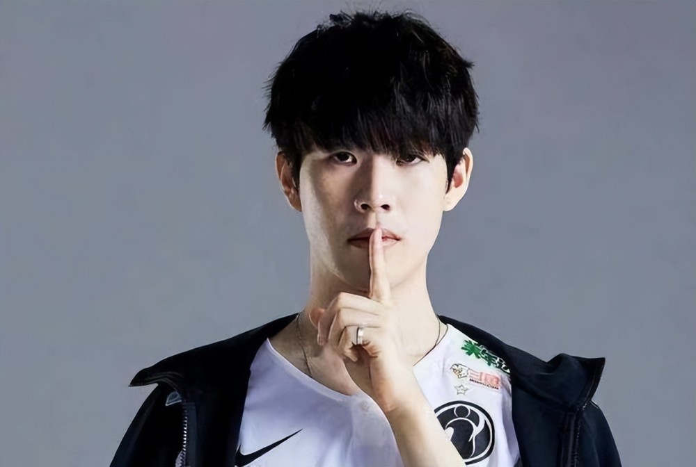 Natus Vincere 和 Eternal Fire 晋级 BLAST Open Spring 2025 决赛