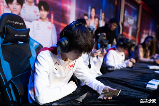 DK中单ShowMaker解锁LCK300场比赛成就