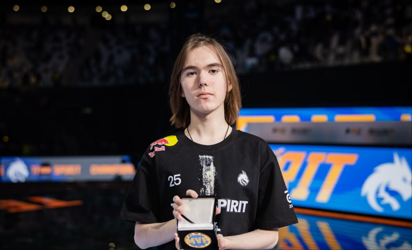 JDG官博官宣：与路虎达成战略合作！