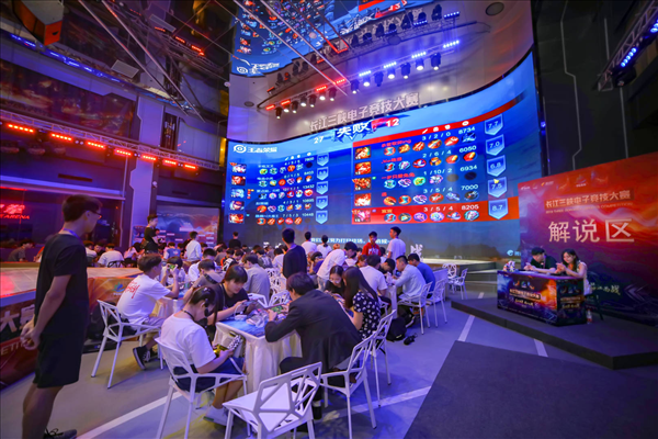 英雄联盟S12小组赛赛程已经更新，各位召唤师请查收！