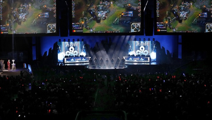 LGD Gaming 官方：成功与教练 1874 和 Chelizi 续约。